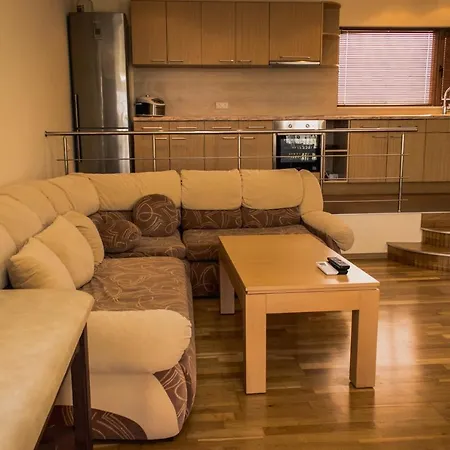 Dream House 빌라 로가체보
